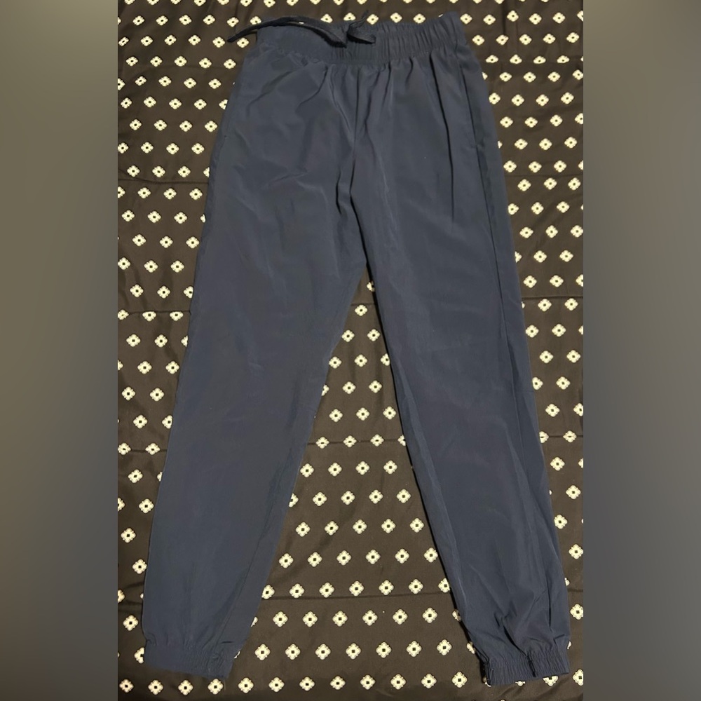 Athletic Works Kids navy joggers w/ pockets- size xl(14/16)